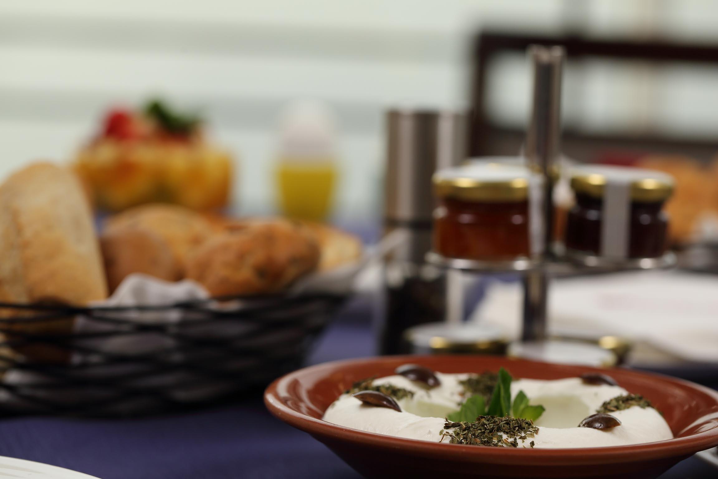 فندق وارويك بالم بيتش بيروت المظهر الخارجي الصورة